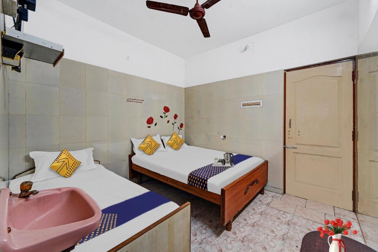 Spot On New Golden Star Guest House Near Thirumangalam Metro Station Madras Buitenkant foto