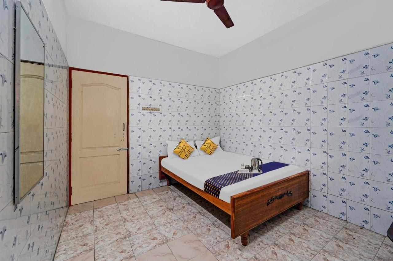 Spot On New Golden Star Guest House Near Thirumangalam Metro Station Madras Buitenkant foto
