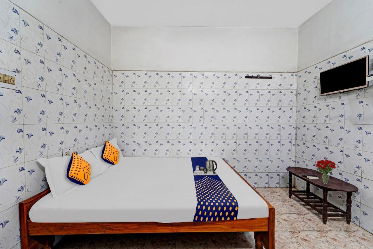 Spot On New Golden Star Guest House Near Thirumangalam Metro Station Madras Buitenkant foto